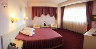 Отель Hotel Nevis Wellness & SPA Орадя Стандартный двухместный номер с 1 кроватью и доступом в спа-центр-1
